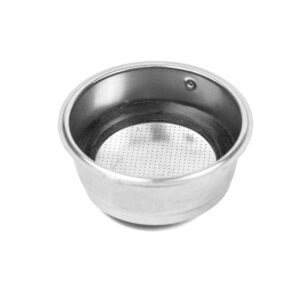 Metallisk espressokorg med silbotten för kaffebryggning.