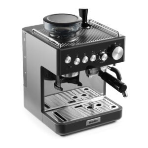Espressomaskin med stilren design och användarvänliga kontroller.